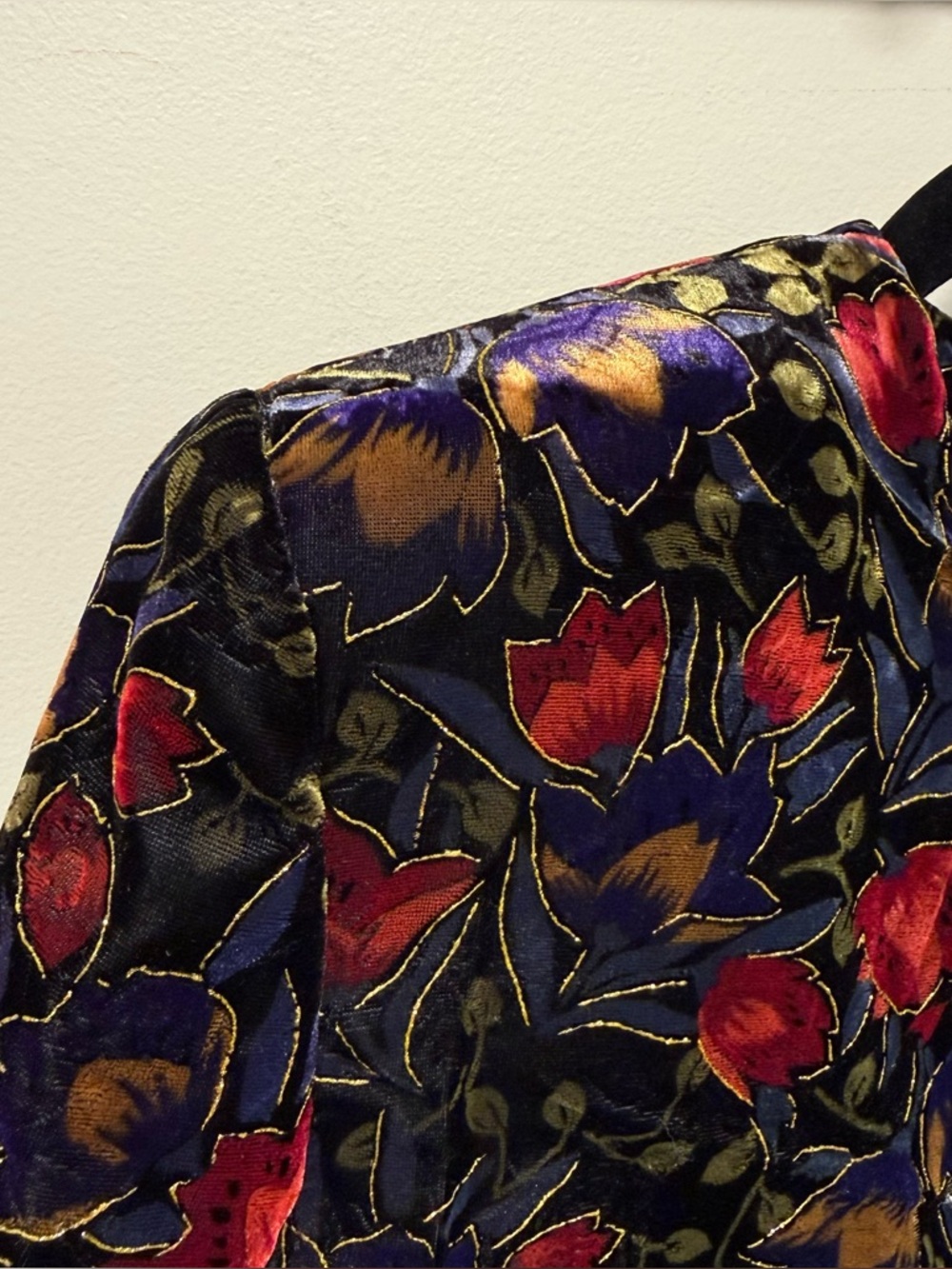 Vintage BROCHURE Velvet Floral Cropped Jacket | Medium - Picture 3 of 7